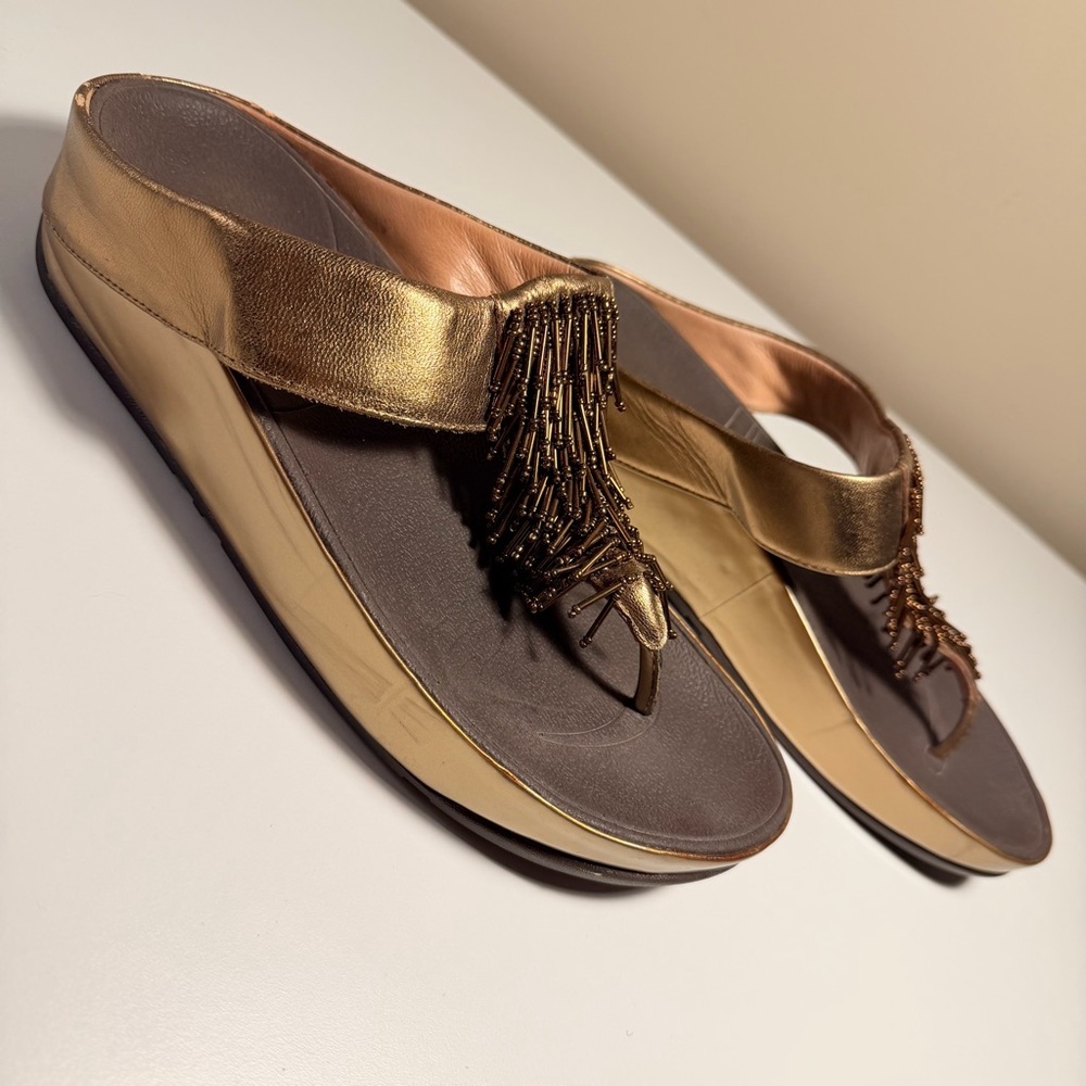 Fit Flops Cha Cha Beaded Women's 9 Thong Sandals Bronze Metallic $88 Retail